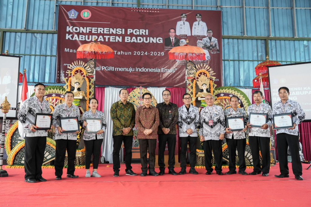 Bupati Adi Arnawa Buka Konkab PGRI Badung